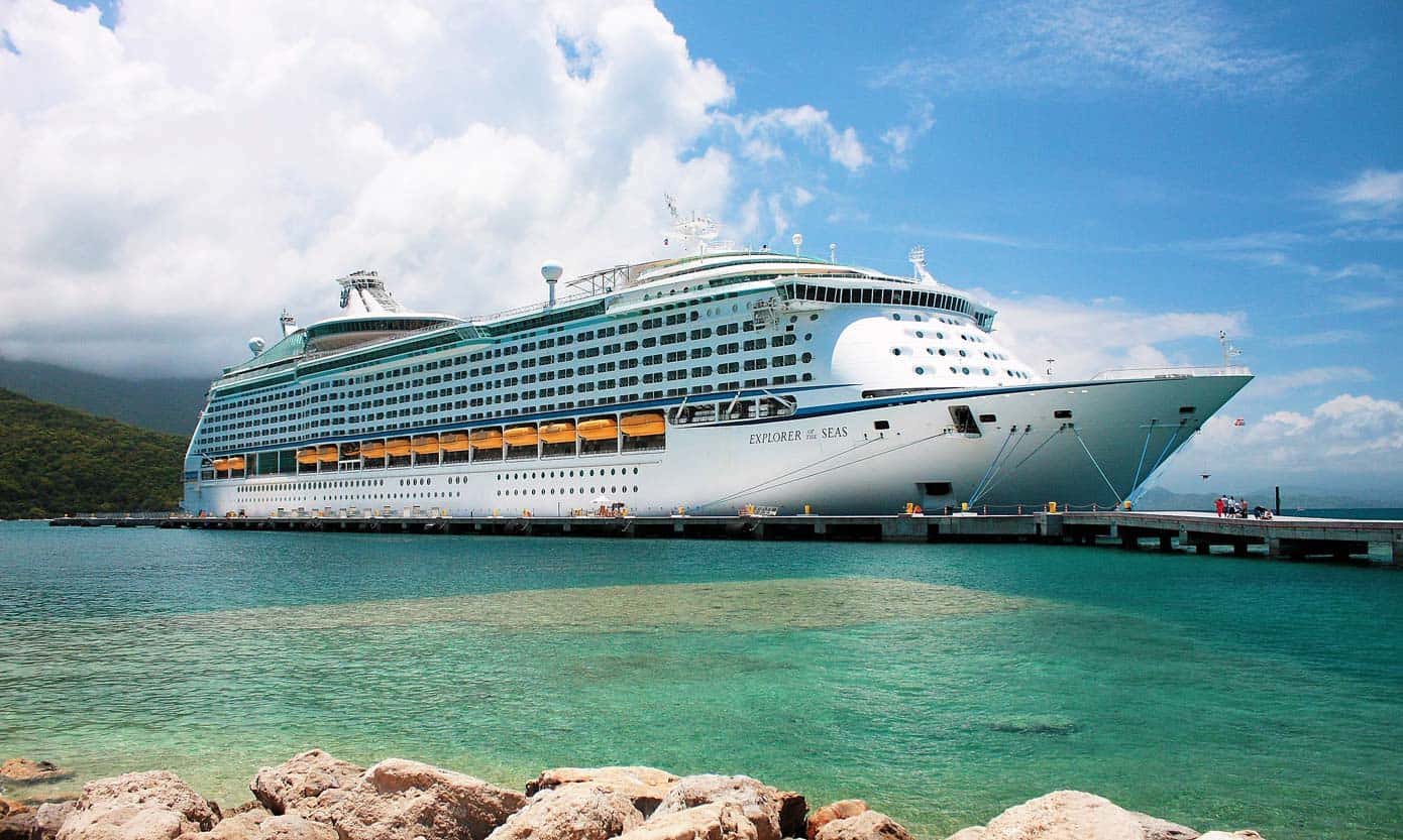 cruise ship in caribbean