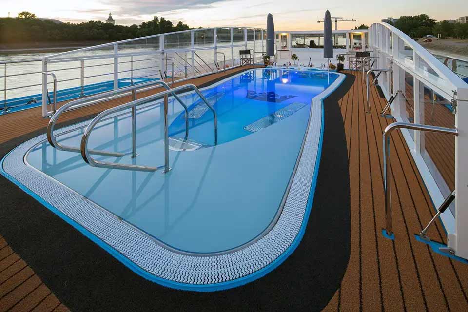 AmaMora sundeck pool.