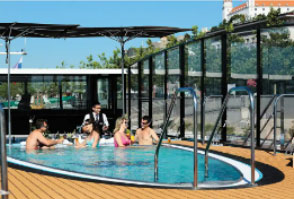 AmaCerto sundeck pool.